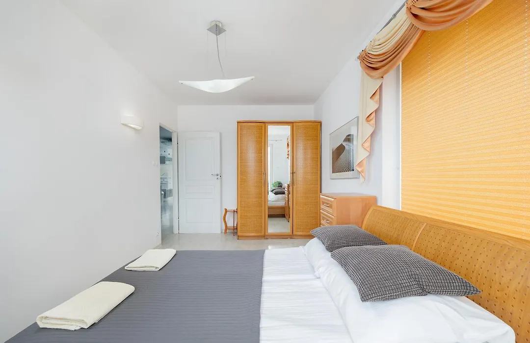 Promenada Nadmorska by Jantar Apartamenty Kołobrzeg-1